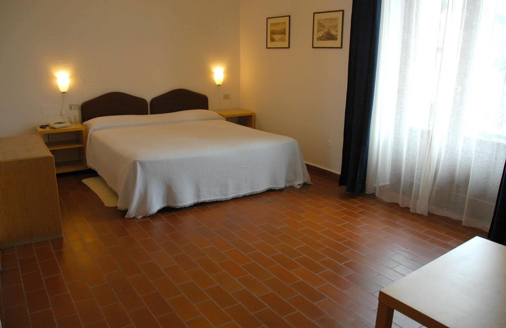 Hotel Sonenga Menaggio Exterior photo